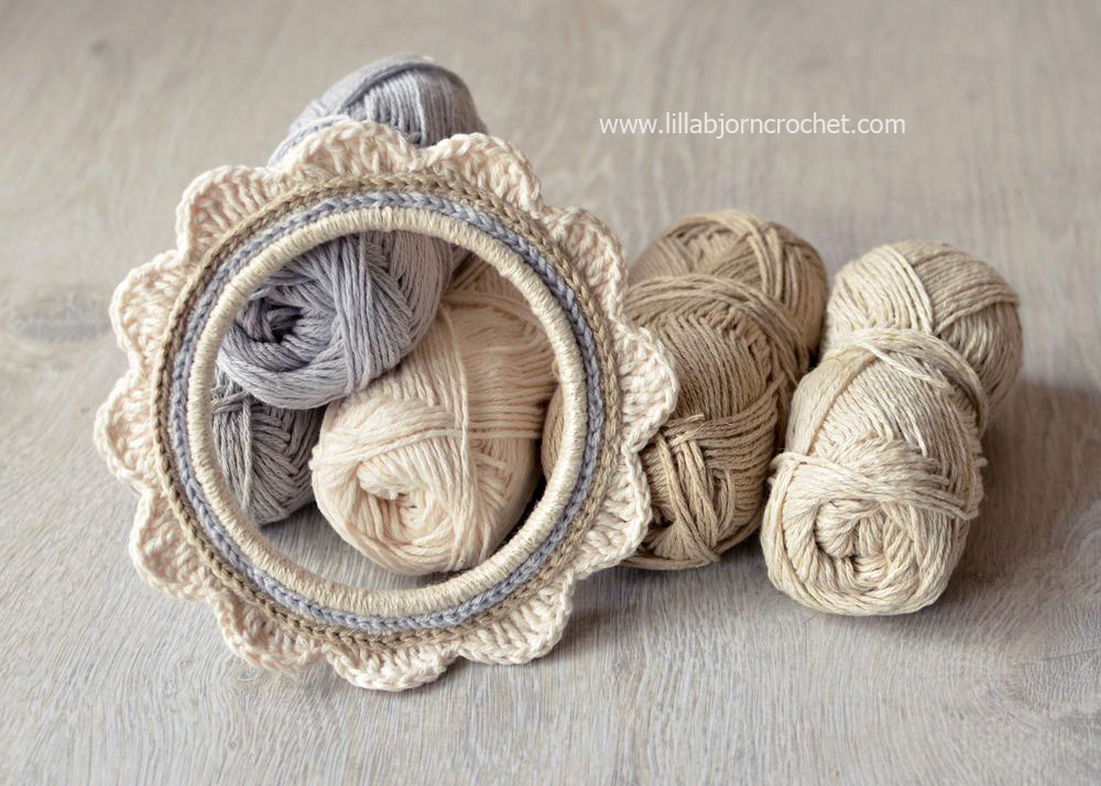 How to crochet around embroidery hoop - photo tutorial by Lilla Bjorn Crochet