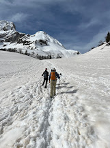 Walking on trail 218 toward Passo Branchino