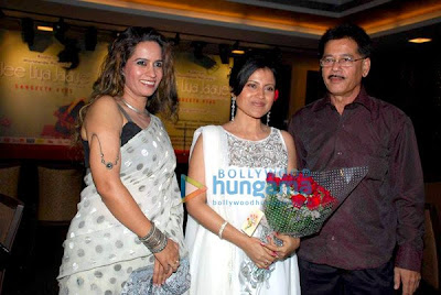 Vashu Bhagnani launches Sangeeta Vyas' album image