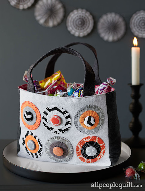 Quilts and More 2018: Hits the Spot tote bag