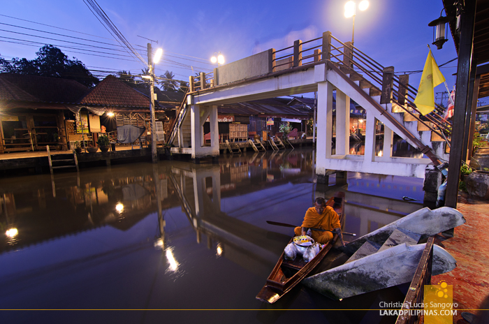 Amphawa Floating Market at Dawn