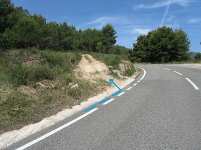 ROCA FORADADA - SALT DEL MISERI - FONDO DEL SETRILL - URBANITZACIÓ EL PRIORAT DE LA BISBAL DEL PENEDÈS, carretera TV-2401