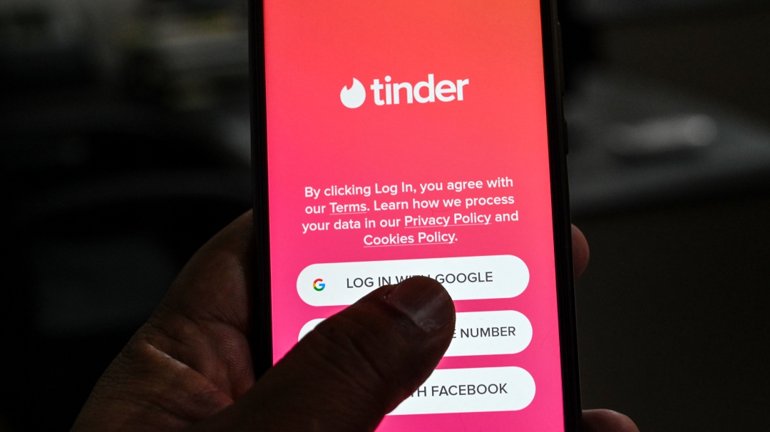 Tinder permitirá consultar los antecedentes penales de los usuarios