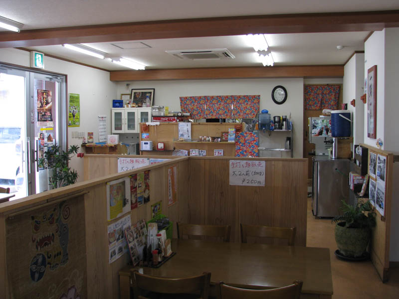 ぐしけんそば・店内