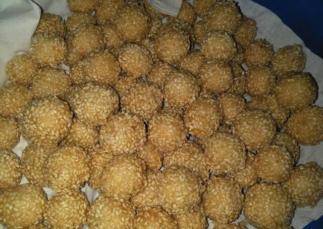 resep onde onde mini renyah  resep onde onde mini untuk dijual  cara membuat onde onde mini aneka rasa  onde onde ceplus  resep onde onde ketawa untuk jualan  cara membuat onde onde ketawa tanpa mixer  resep onde onde ketawa coklat  onde onde mini keju