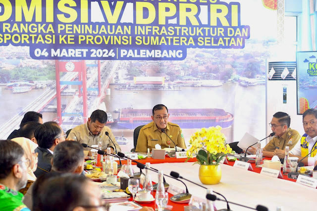 Plh Sekda Edward Candra Dampingi Reses Komisi V DPR RI, Tinjau Infrastruktur di Kota Palembang