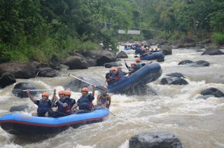 Keseruan dalam Paket Rafting citarik