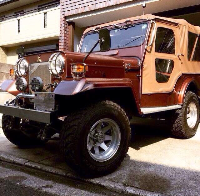 Srilankan Mitsubishi Jeep