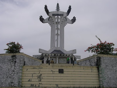 Monumen Radio Rimba Raya