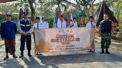 Anggota Polsek Sukun Laksanakan Pengamanan Carnival Budaya Peringatan HUT SMK Negeri 1 Kota Malang
