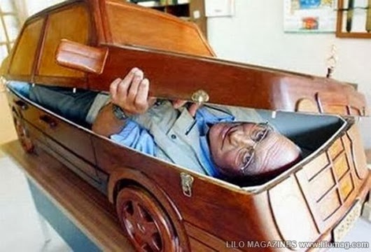 1282597431_crazy-coffin-3