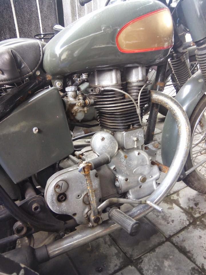 Dijual Motor Antik ROYAL ENFIELD 1956 350CC BALI LAPAK 