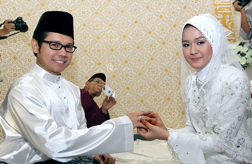 Gambar Ally Iskandar ijab kabul Koleksi Gambar Artis Gambar Ally Iskandar ijab kabul Koleksi Gambar Artis
