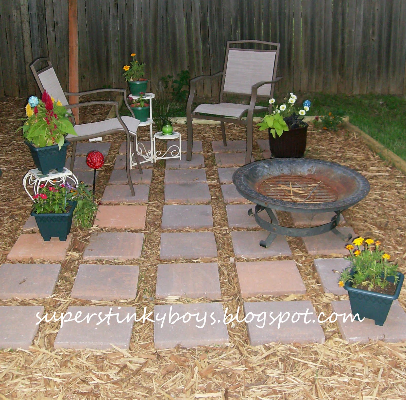 Support Blog for Moms of BOYS!: DIY Backyard Oasis