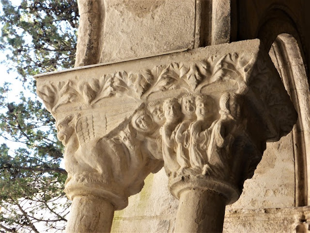 Capitel del Claustro de Saint-Trophime, Arlés