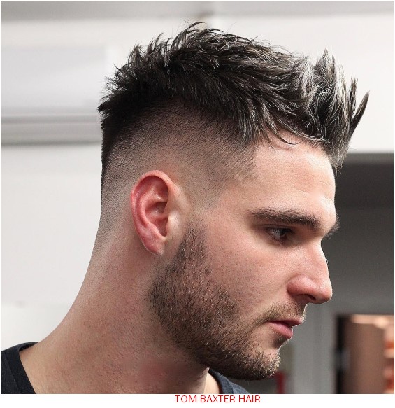   Model  Gaya rambut  pendek  pria  barbershop  sesuai bentuk 