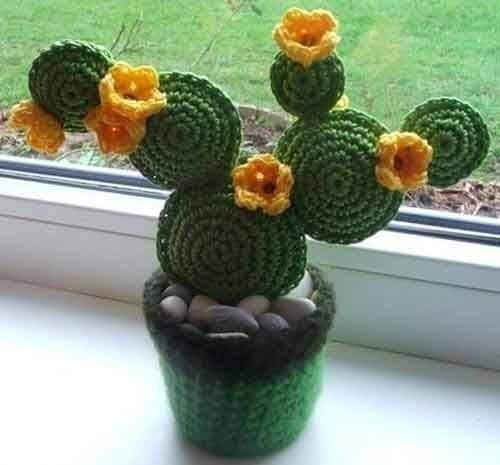 Seni crochet bunga yang menarik dan kreatif.