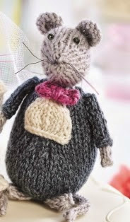 http://www.letsknit.co.uk/free-knitting-patterns/wedding-mice-toys