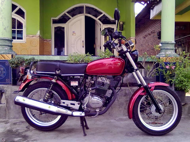 Foto Modifikasi Honda GL 100 K 82 Merah