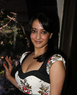 raima sen white 1