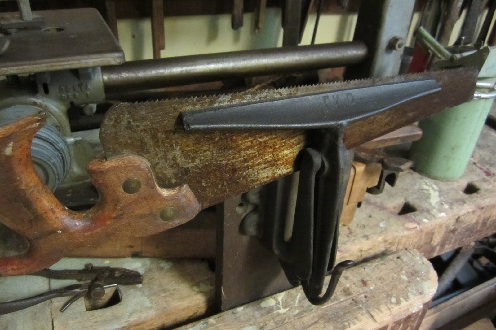 lovely example of a book or nipping press, with a 3" diameter wooden 