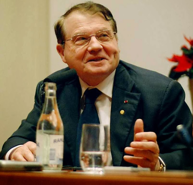 Luc Montaigner (1932 - ) Premio Nobel de Medicina de 2008