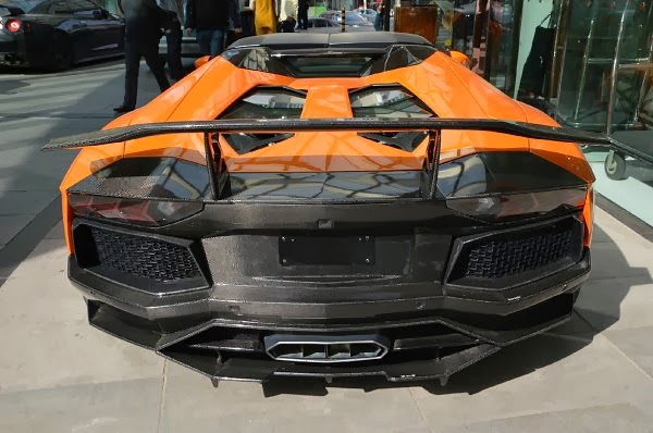  Gambar  Mobil  Lamborghini  Otomotif News