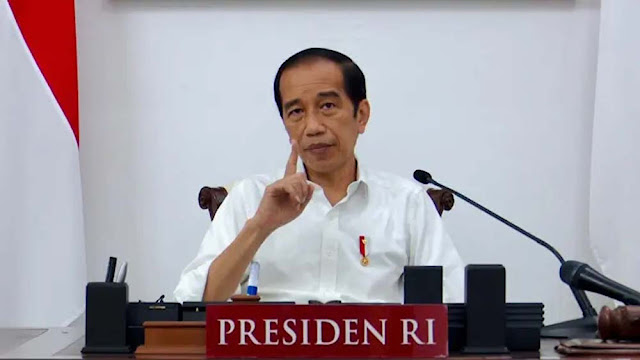 Presiden Jokowi Panggil Menaker Ida Fauziyah, Instruksikan Permudah Pencairan JHT