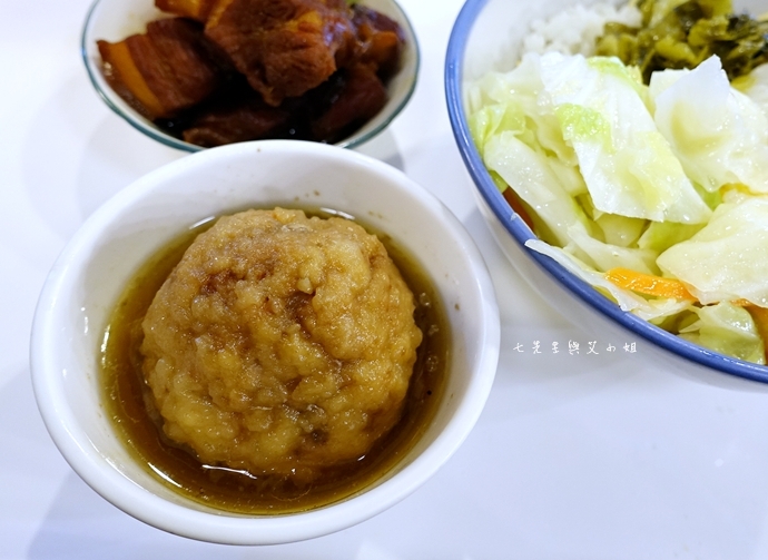 15 板橋古早味美食成昌食堂排骨飯獅子頭飯焢肉飯