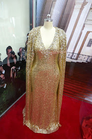 Mindy Kaling Oceans 8 Naeem Khan gold gown
