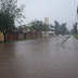 (video) LLUVIA: AMPLIOS SECTORES DE SÁENZ PEÑA, BAJO AGUA CON SÓLO 33 MM