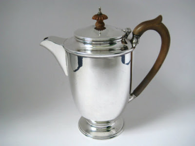 Superb Large Solid Sterling Silver Coffee Pot London 1943 ~ Scrap Wt 640.0g Ttl
