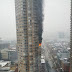 Incendio en rascacielos de Manhattan deja un muerto