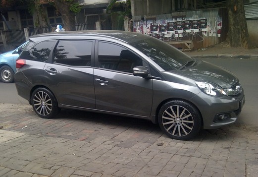 Contoh Gambar Modifikasi  Elegan dan sporty Mobil Honda  