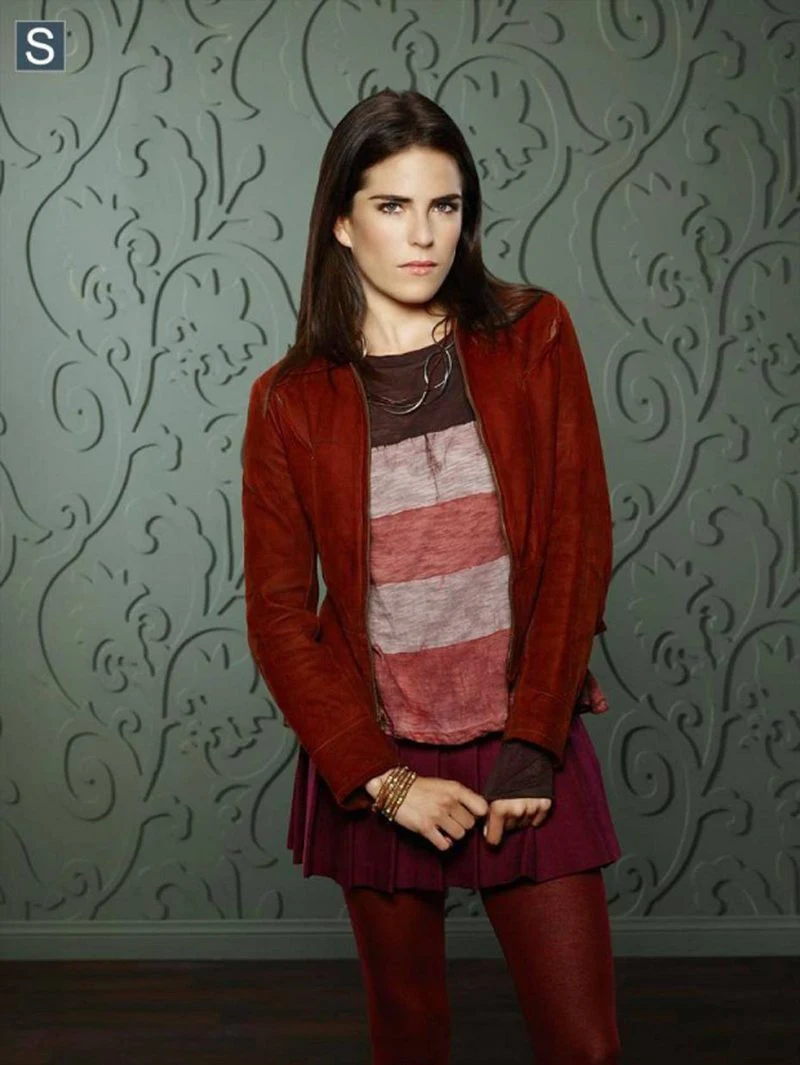 Karla Souza