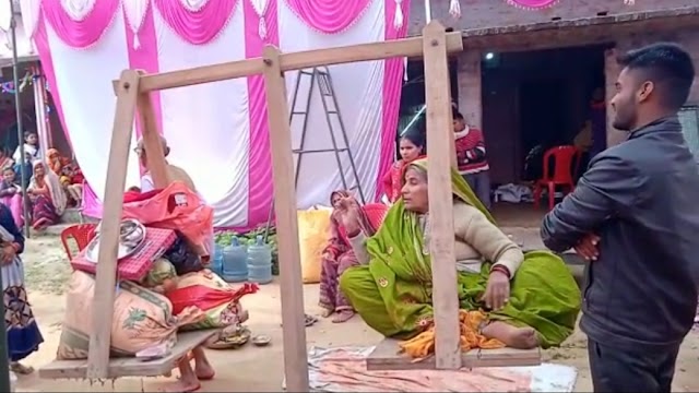 बस्ती जिले के गड़हा ओझा में तुला दान कार्य क्रम।