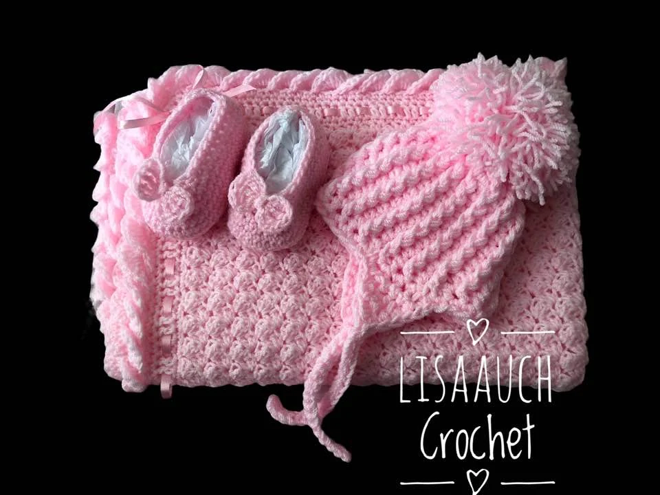 crochet baby set and newborn crochet gift ideas