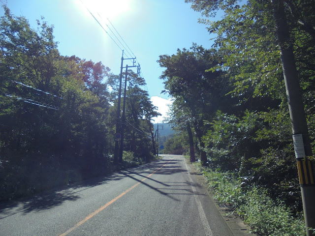 158号道路大山口停車場大山線を昇ります