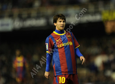 Valencia , Barcelona , Barcelona players, Valencia players, Lionel Messi, Gerard Pique, Sergio Busquets Burgos, David Villa, Villa vs Valencia