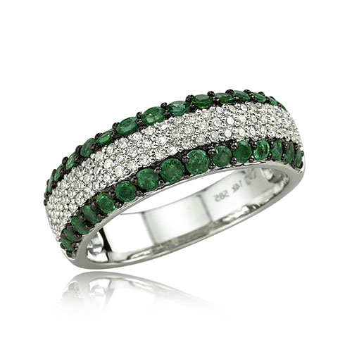 White Gold Emerald Ring Can a diamond engagement ring reflect light in the