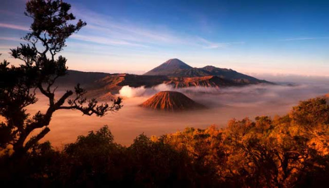 10 GUNUNG TERINDAH PALING MENAKJUBKAN DI DUNIA