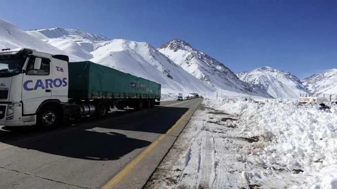 Reabrió el paso a Chile para el transporte de cargas  