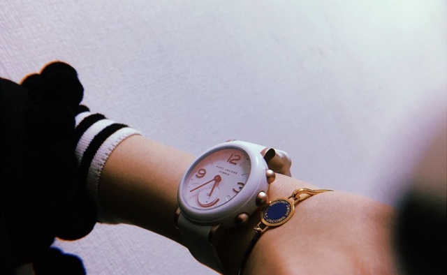 Review Jam Tangan Marc Jacobs Terbaik 2021