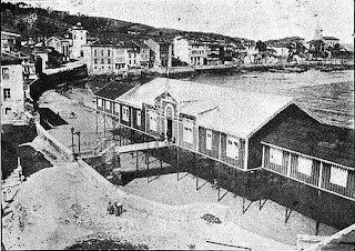 Luanco, antiguo balneario en la playa de La Ribera