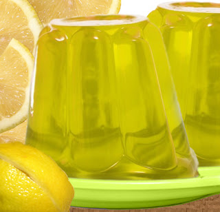 Желе в формах с лимонами