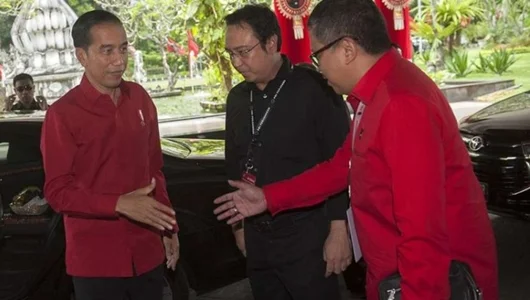 PDIP soal Jokowi Posting Wayang: Kekuasaan Tak Boleh untuk Menindas