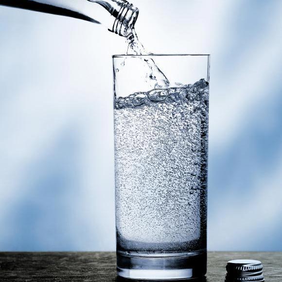 On April 24, 1833, sparkling water was patented in the USA.