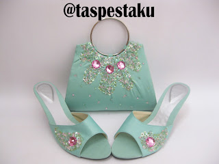 Sepaket tas pesta dan slop pesta warna mint (tosca muda) dengan payet pink