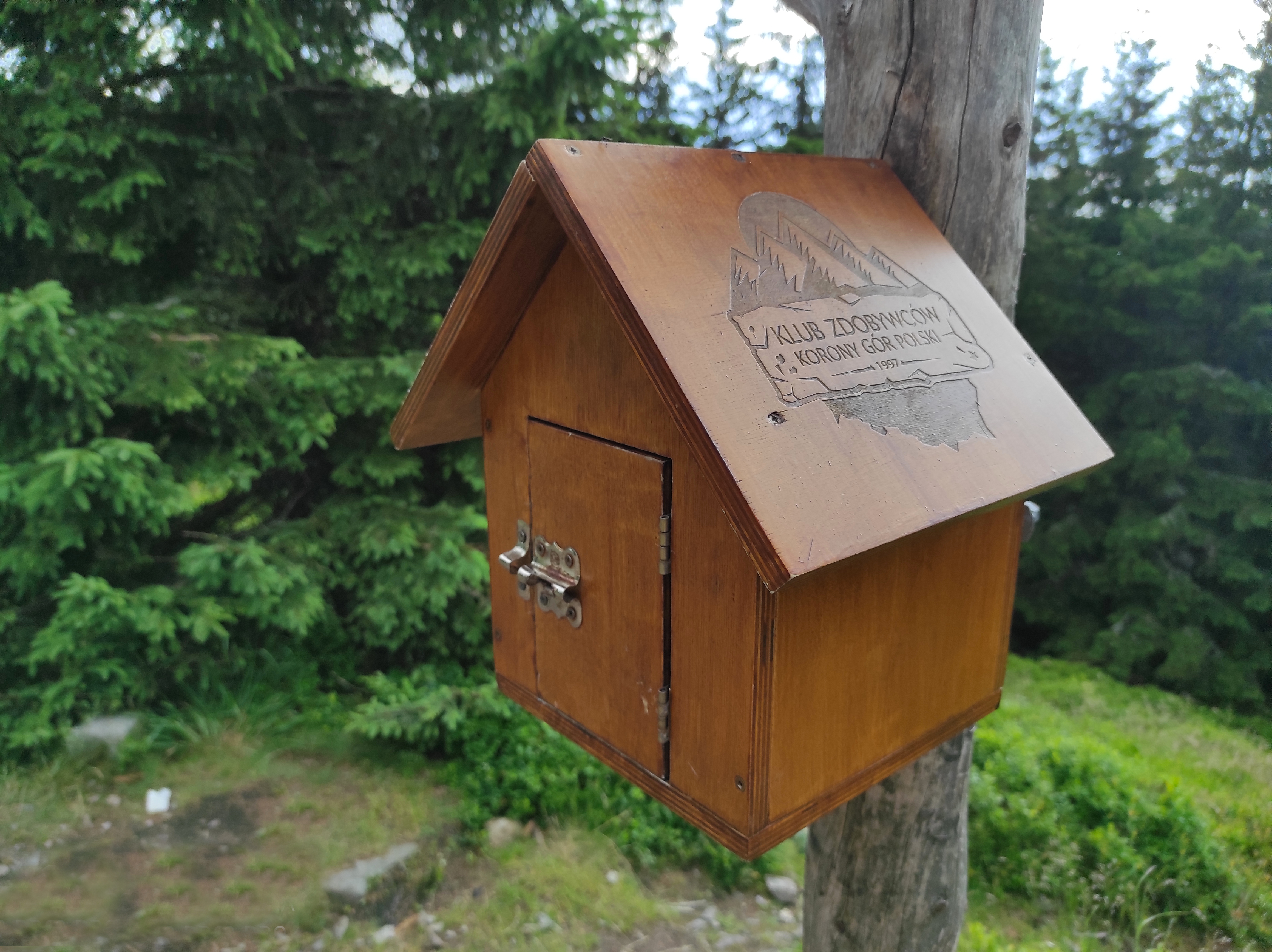 Kowadło, Kovadlina - 989 m. n n pm skrzynka na pieczątkę