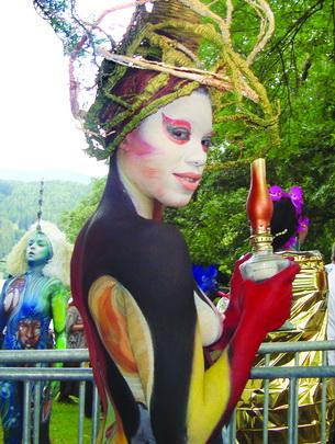 Body Painting Public